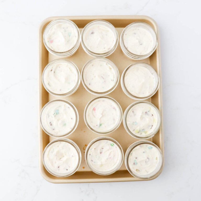 No-Bake Mini Egg Cheesecakes in a Jar - Knead Some Sweets
